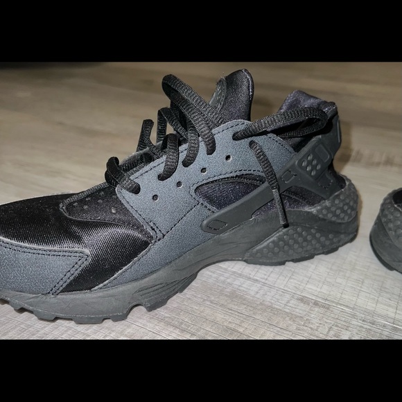 Nike Huraches - Picture 6 of 9